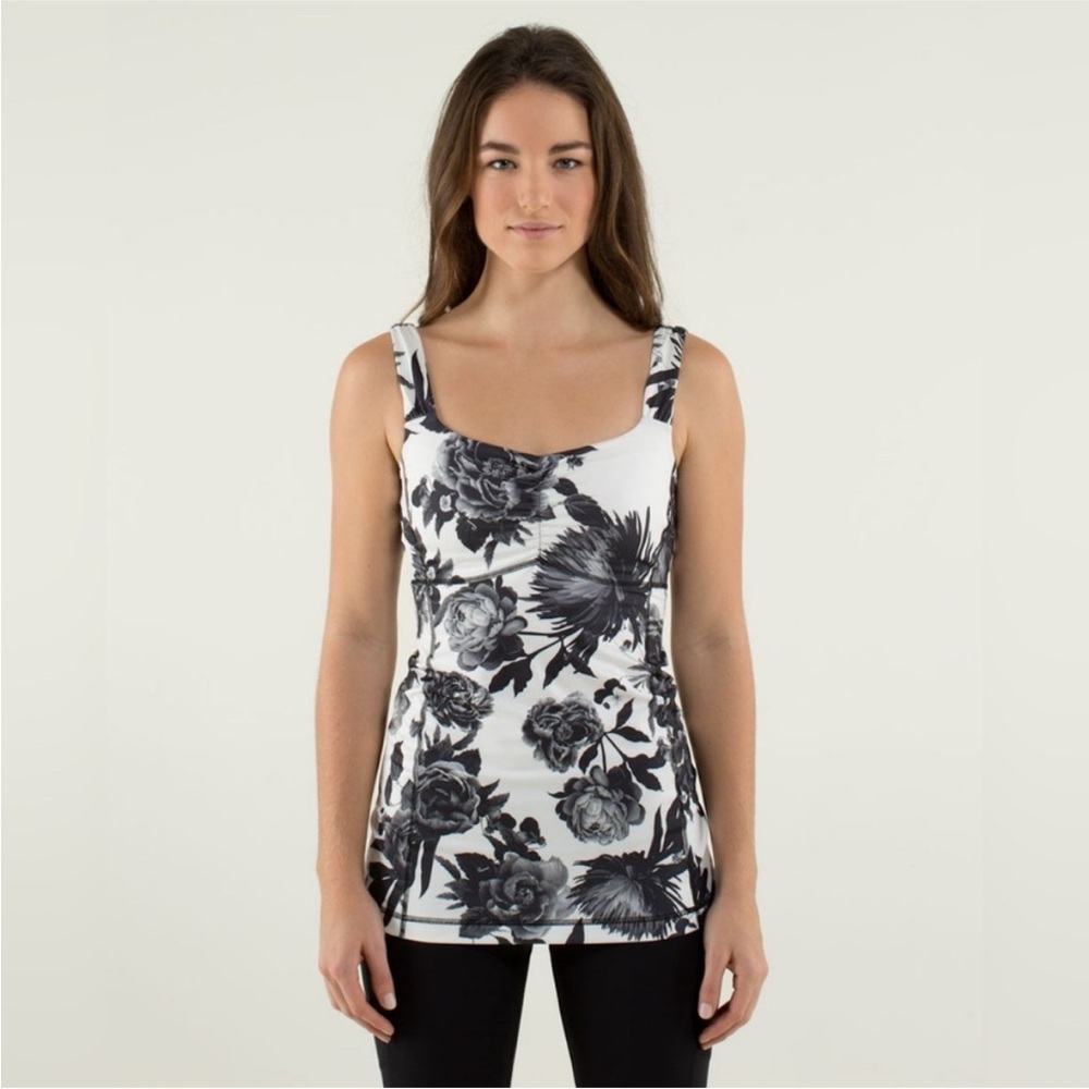 lululemon athletica aria tank brisk bloom black white tank size 6